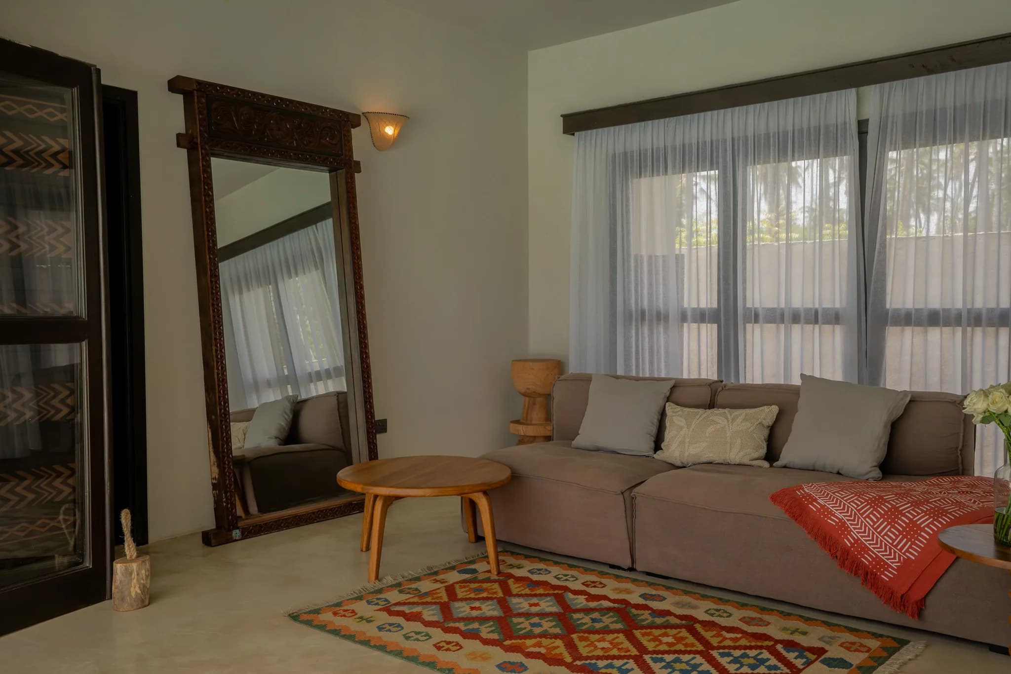 Uzima garden room and pool.